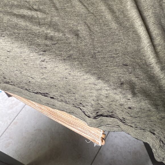 NWOT Levi graphic tee size M - Picture 3 of 7